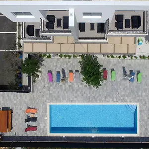 https://villa-ecija.splithotels.org